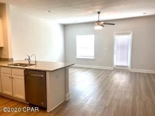Building Photo - 7576 Shadow Lake Dr
