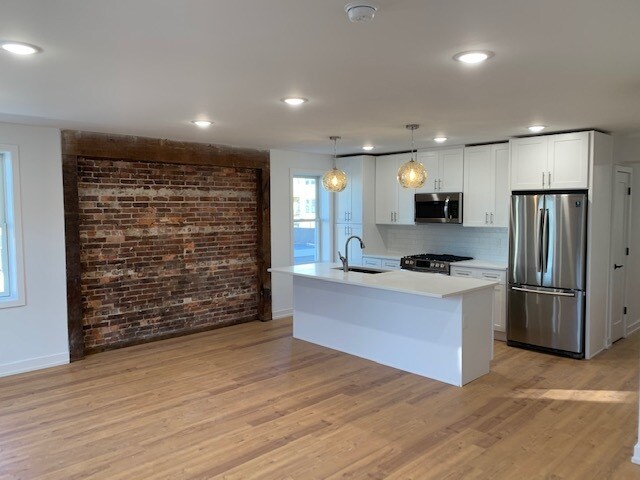 Foto principal - 809 Main St