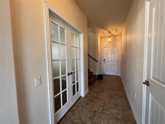 Building Photo - 6801 Vail Ridge St