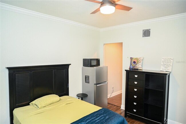 Foto del edificio - 604 Morrill Ct