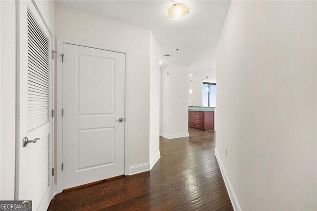 Foto del edificio - 270 17th St NW