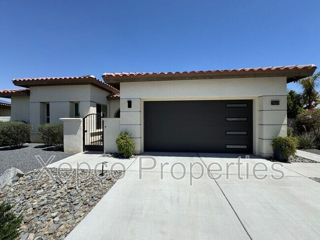 Building Photo - 74635 Tesla Dr