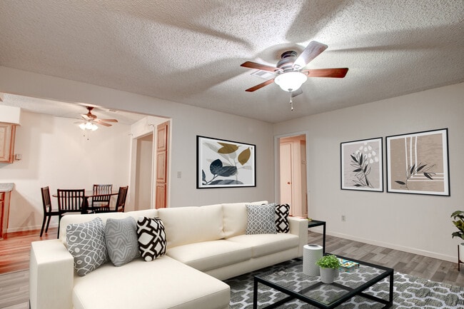 Building Photo - 203 W Trinity St