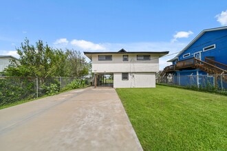 Building Photo - 1031 Star Dr