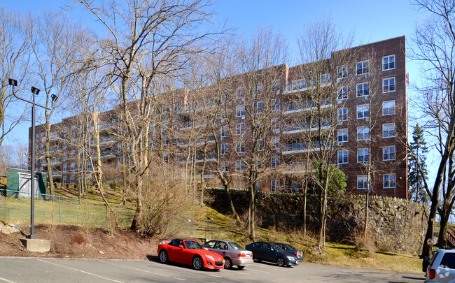 Building Photo - Castle Heights Cooperative