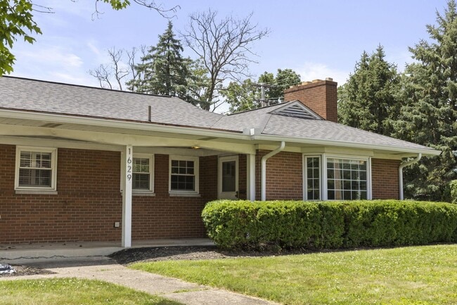 Building Photo - 1629 Arlington Ave