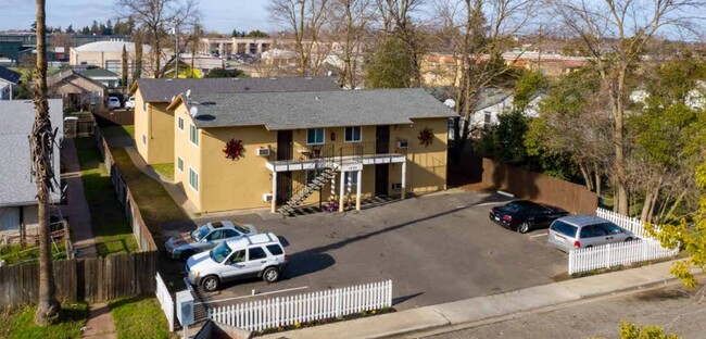 Foto del edificio - 1022 Swezy St