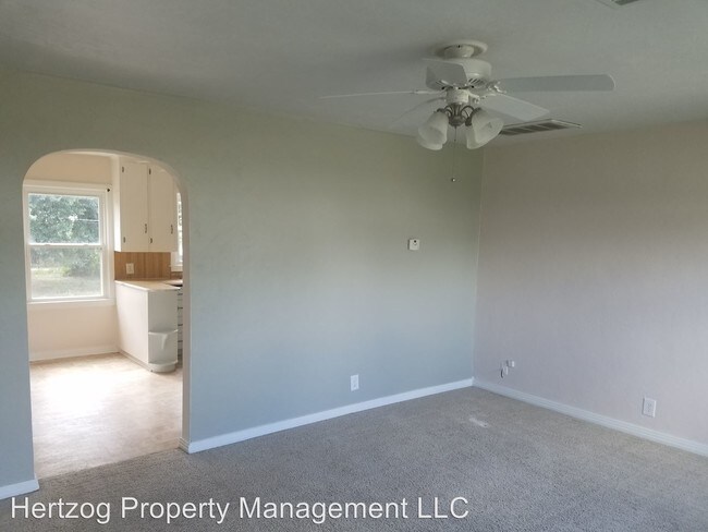 Building Photo - 2 br, 2 bath House - 1016 N Pine