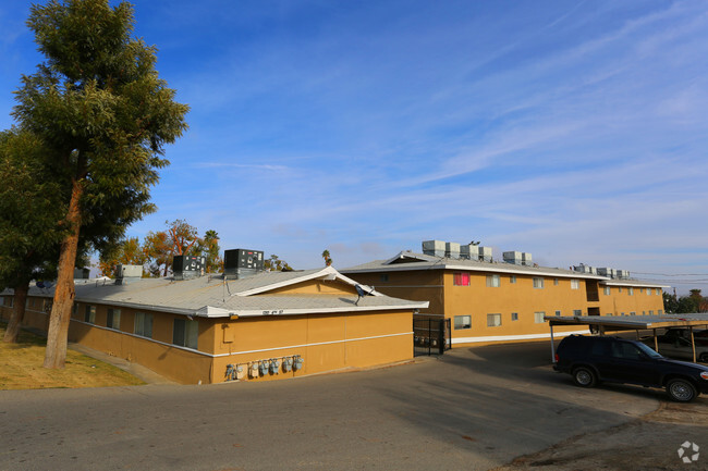 Building Photo - Courtyard Terrace