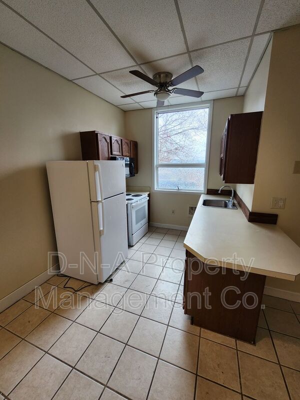 Building Photo - 216 Friemann Ln
