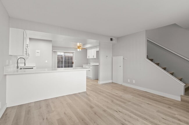 Building Photo - 1018 Mission Drive