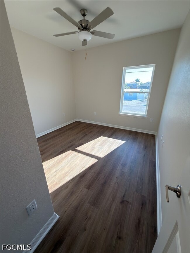 Building Photo - 2381 Oleander St