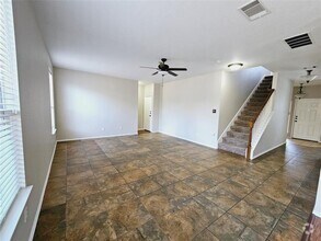 Building Photo - 789 Covent Dr