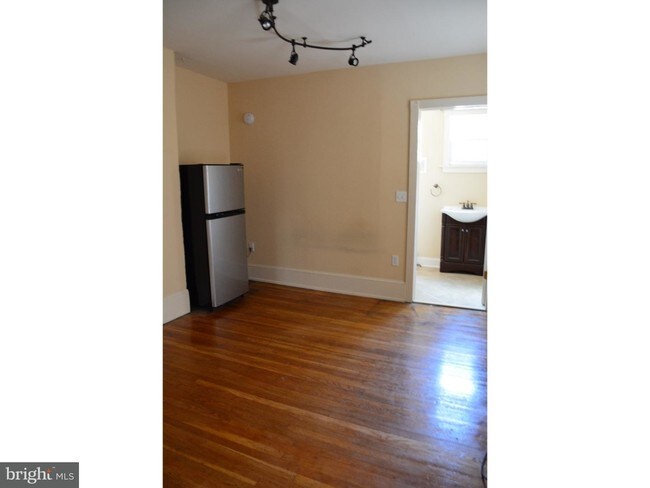 Foto del edificio - 338 S 16th St