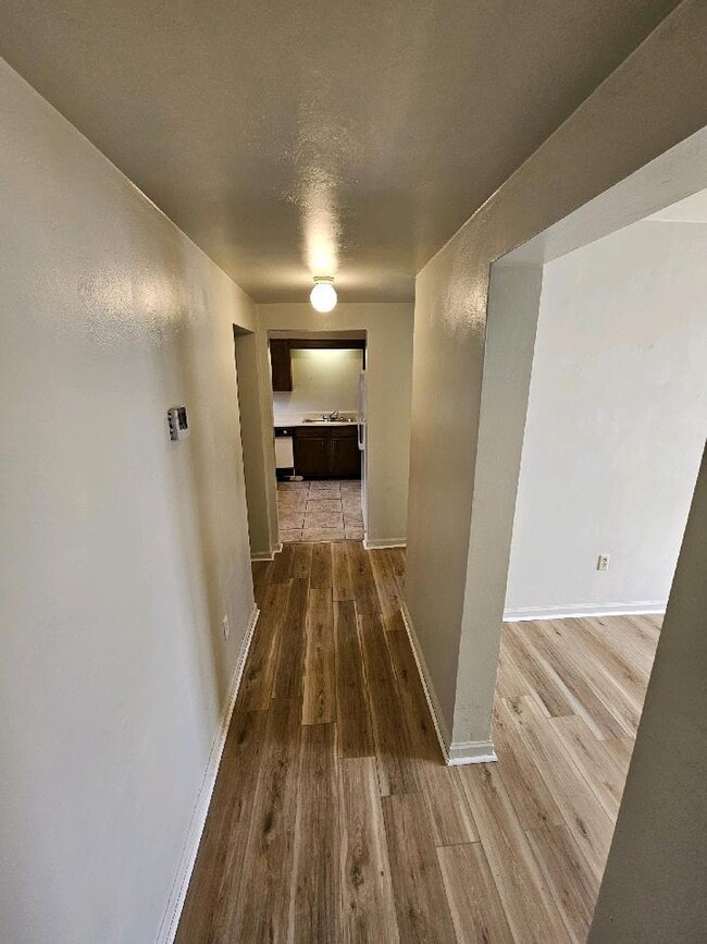 Building Photo - 1222-1224 Maple Ave SW