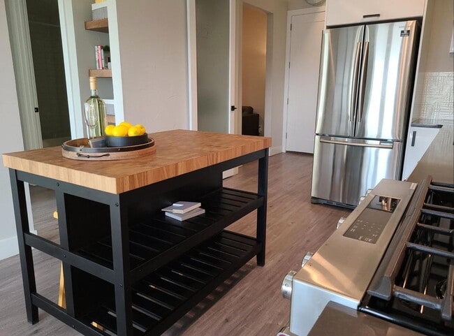 Building Photo - 2 Bedroom Condo in Prime Denver Location