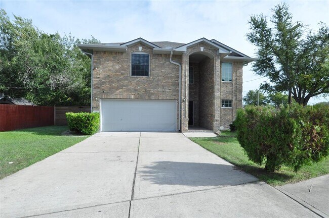 Building Photo - 907 Champions Point Dr