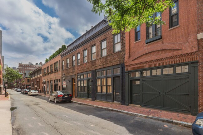 Building Photo - 52 Piedmont St