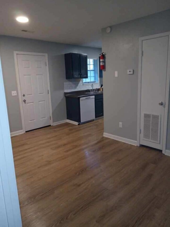 Building Photo - Pirate Cove Apartments D3-D4