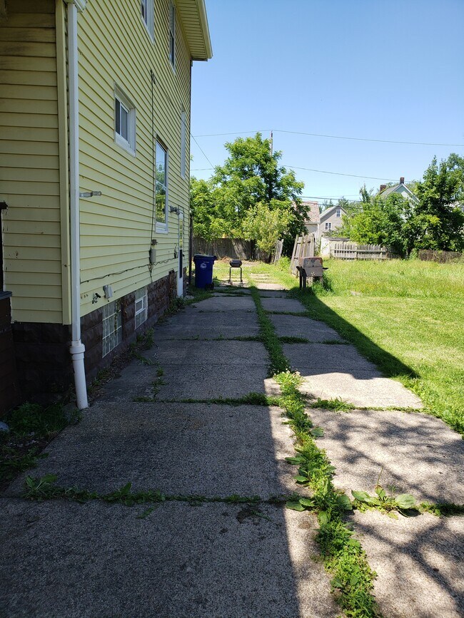 Foto del edificio - 7921 Laumer Ave