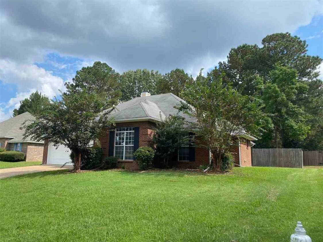 212 N Ridge Dr, Madison, MS 39110 House for Rent in Madison, MS
