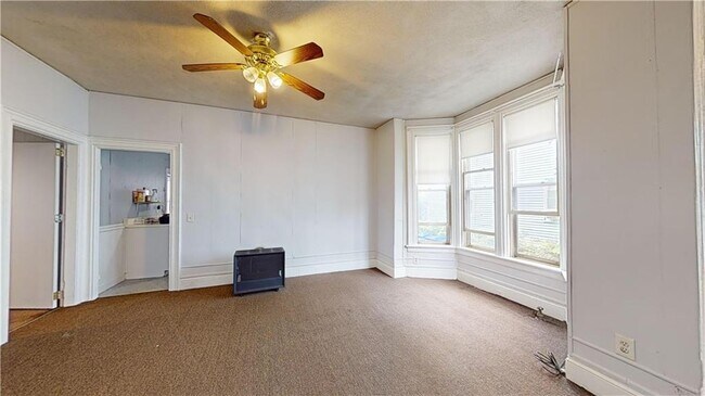Building Photo - 85 Potters Ave