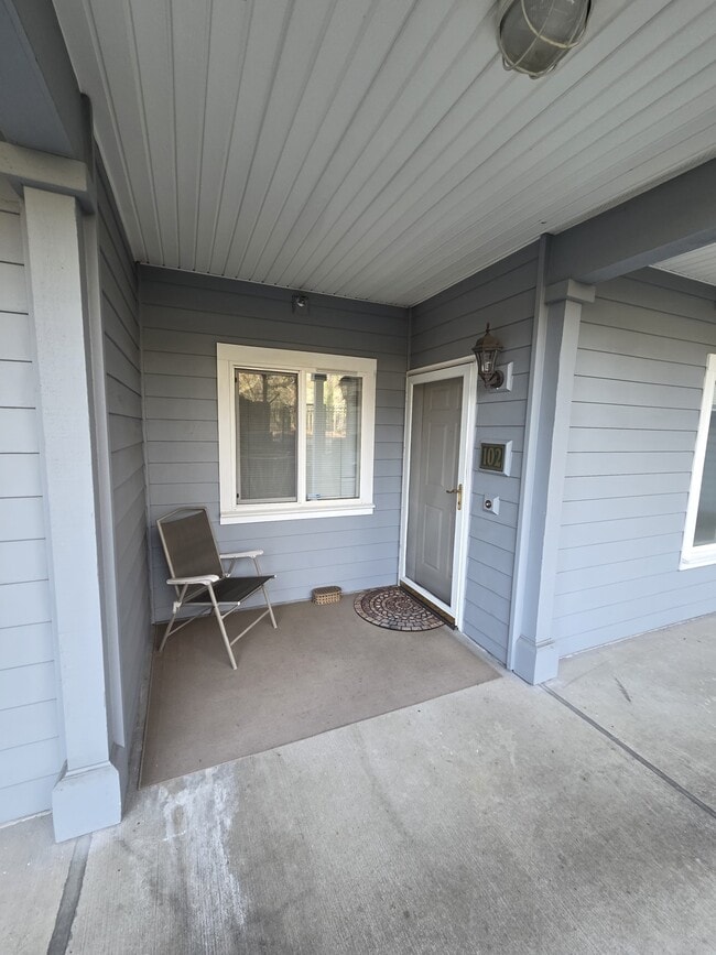 Building Photo - 6125 NE 175th St