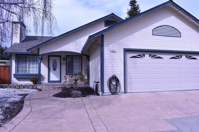 Building Photo - 424 Canyon Creek Dr