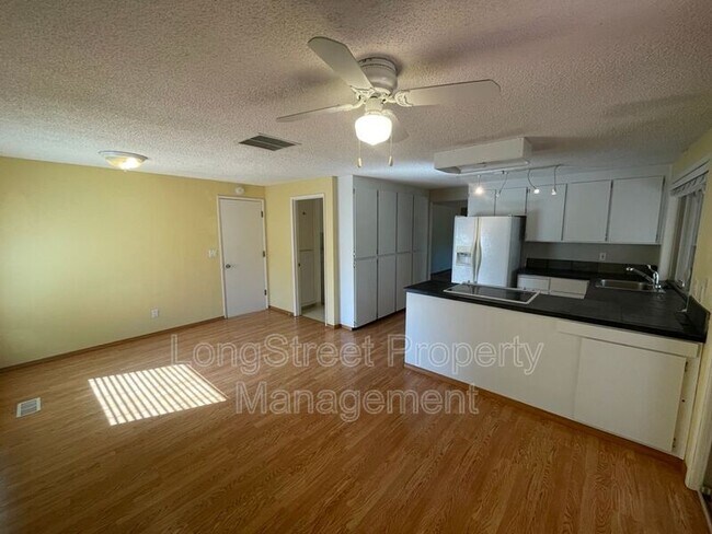 Foto del edificio - 5510 NW Innisbrook Pl