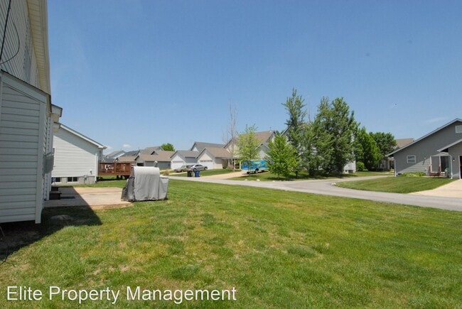 Building Photo - 2 br, 2.5 bath House - 32 Jost Villa