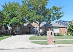 Building Photo - 1119 Postwood Dr