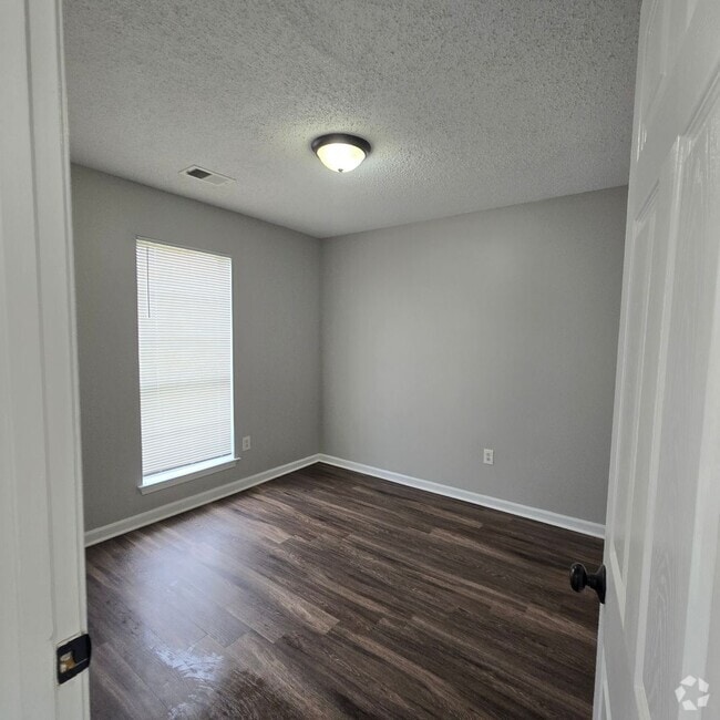 Building Photo - 5359 Farm Ridge Dr
