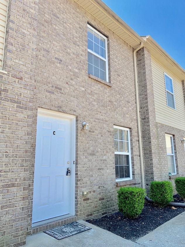 112 Sango Place Villas Dr, Clarksville, TN 37043 Apartments in