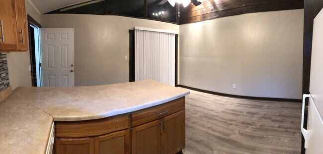 Unit A - 1356 Linda Ann Dr
