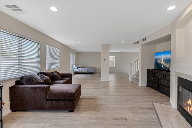 Building Photo - 6335 Atlas Way