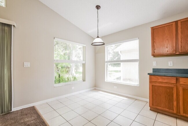 Foto del edificio - 13720 Meadowpark Ave