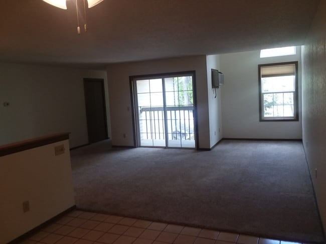 Building Photo - Morgan Oaks Townhomes