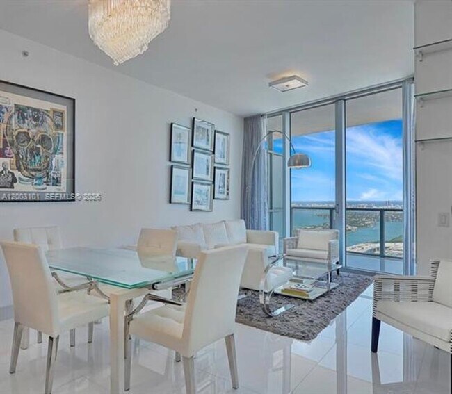 Foto del edificio - 1100 Biscayne Blvd