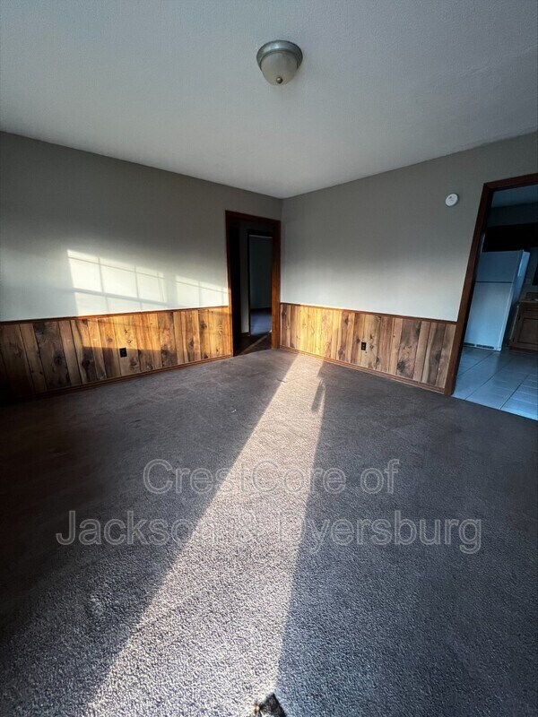 Building Photo - 100 Eastlawn Dr