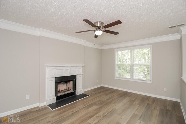 Foto del edificio - 223 Arbor Creek Dr