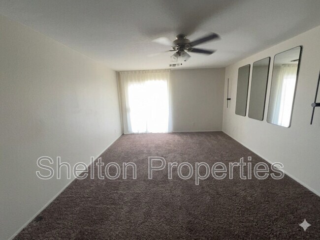 Foto del edificio - 7391 W Solano Dr N