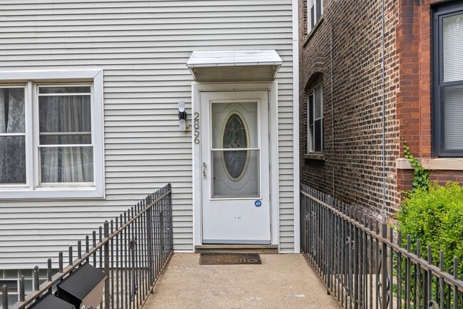 Building Photo - 2856 S Throop St