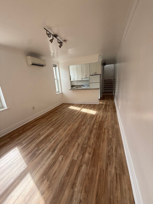 Foto principal - 1927 17th St NW