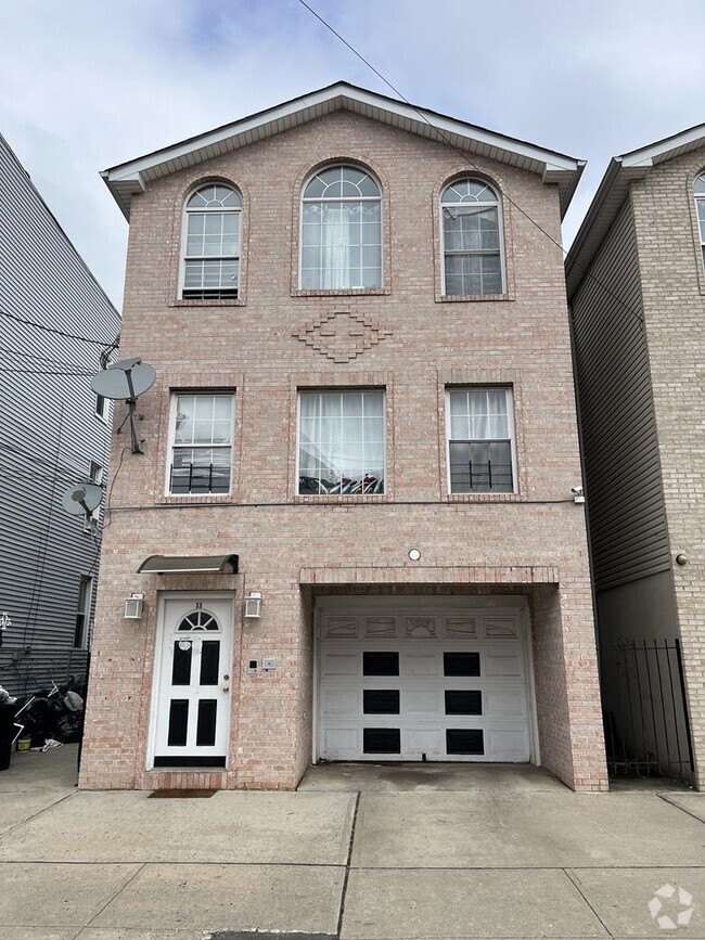 Building Photo - 88 Armstrong Ave