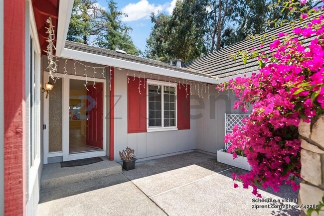 Building Photo - 279 Tordo Ct