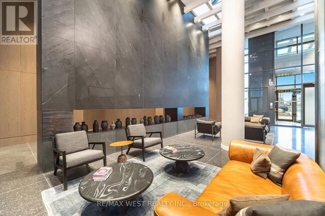 Building Photo - 8 Interchange Wy