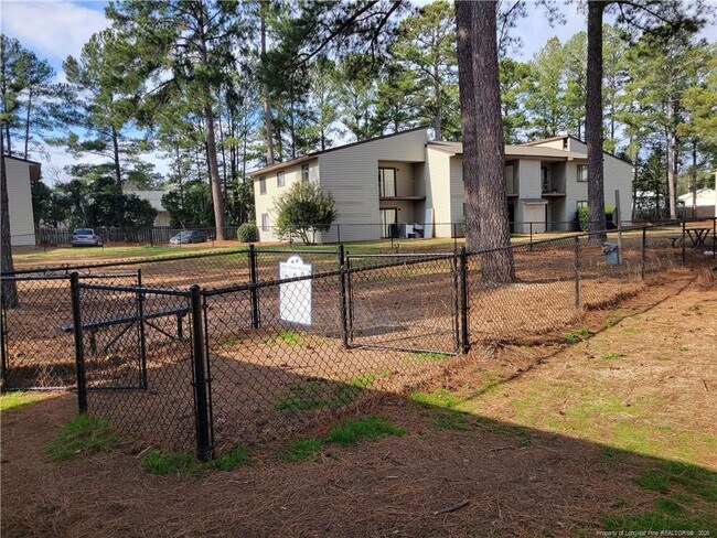 Foto del edificio - 945 Applewood Ln