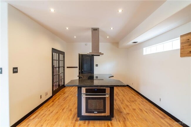 Foto del edificio - 3210 Black Oak Ln