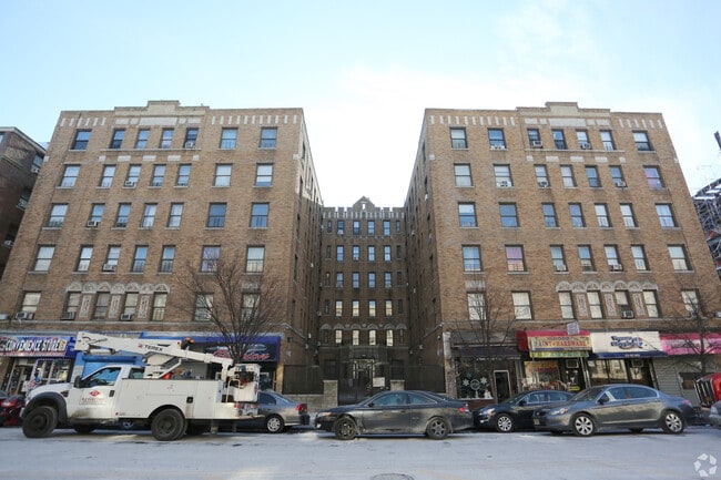 Foto del edificio - 165-175 Sherman Ave