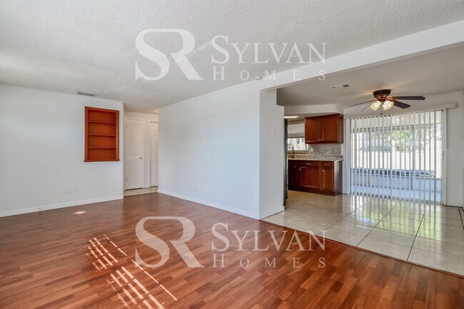 Foto del edificio - Lovely 2BR 1BA updated home